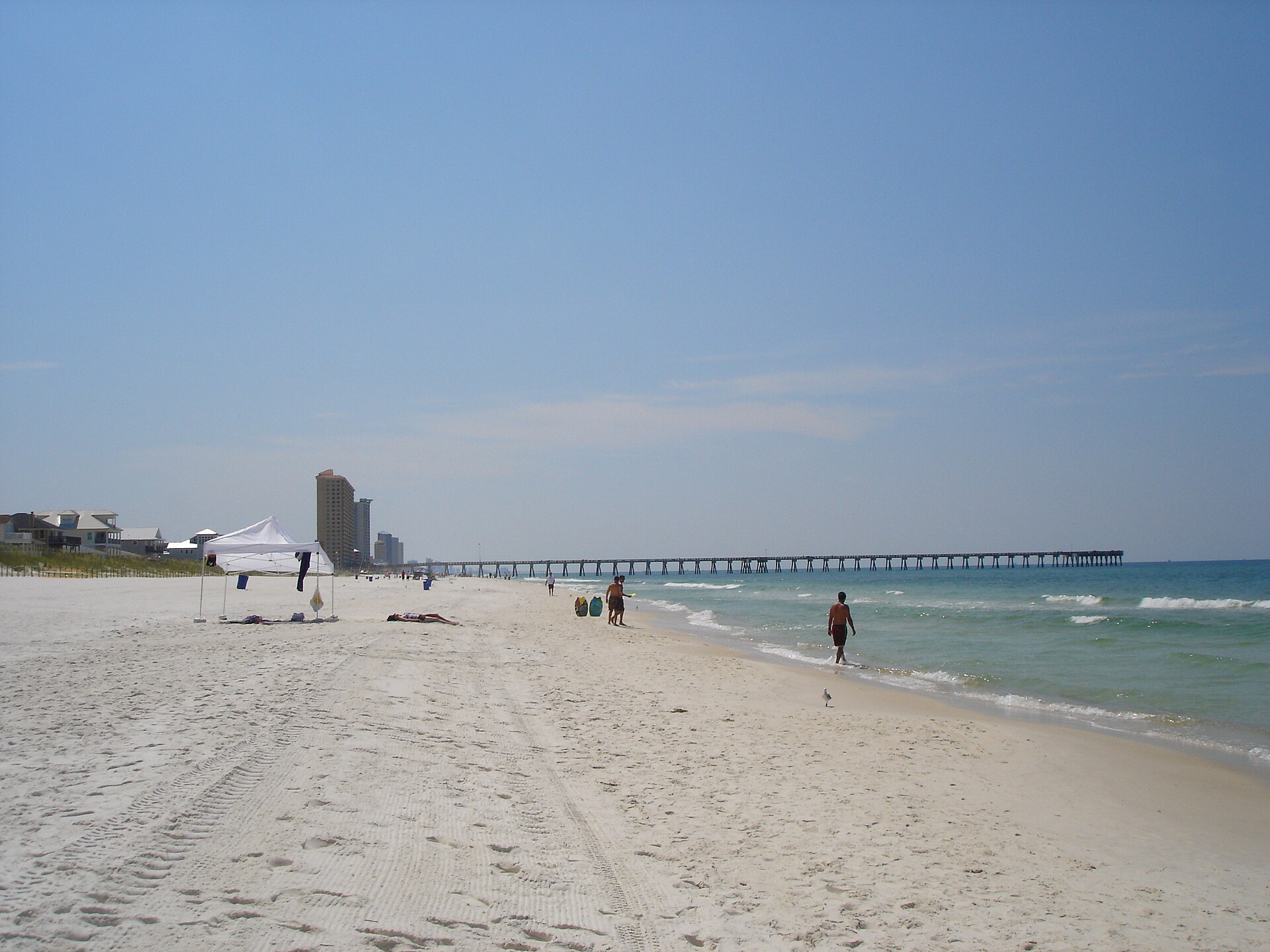 Beach and pier in Panama City Beach